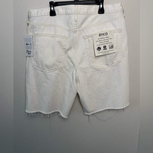 ETICA Narin Relaxed Long Short White Laser Vortex Denim Jeans NWT - Picture 9 of 11